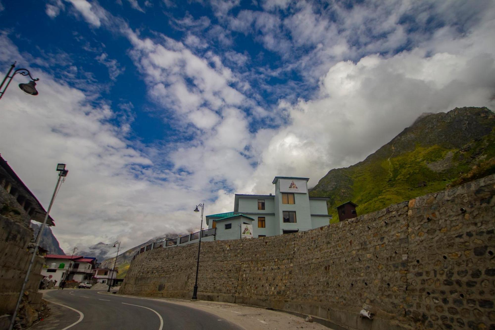 Amritara The Avadh Hotel Badrinath Eksteriør billede